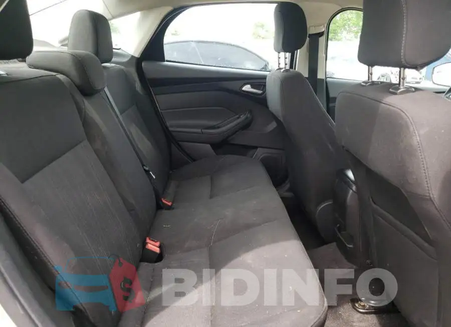 1FADP3F26JL257063 Photo# 6