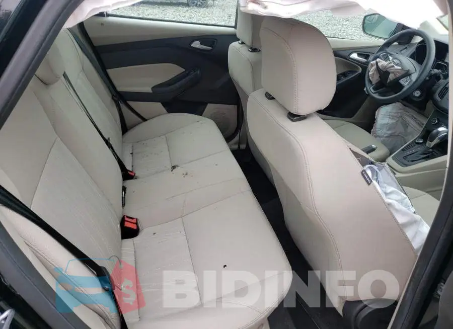 1FADP3F27GL387653 Photo# 6