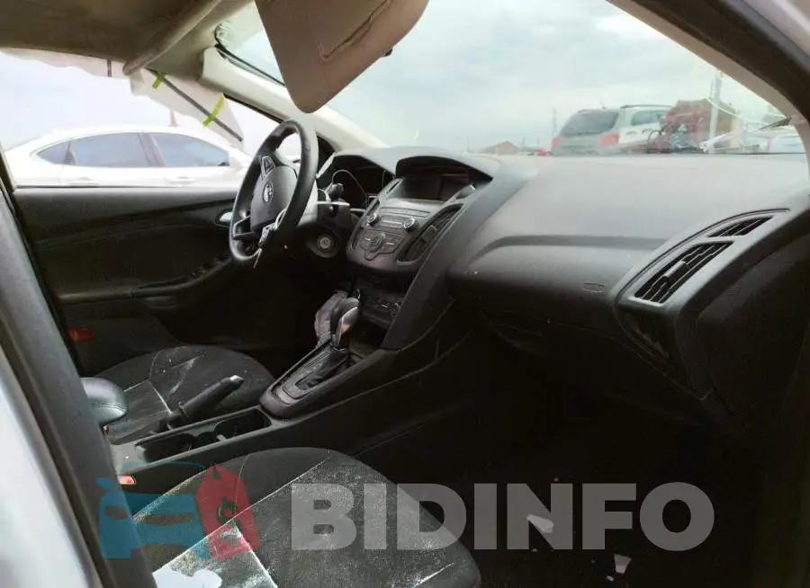 1FADP3F2XJL295234 Photo# 5