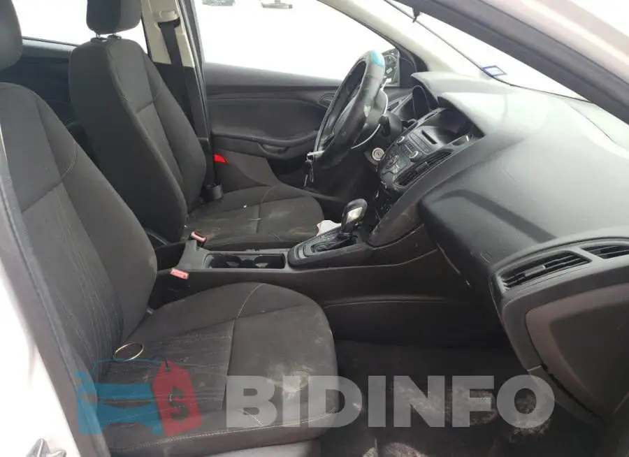 1FADP3E2XGL274233 Photo# 5
