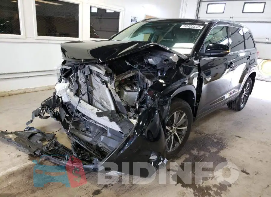 5TDJZRFH0JS860281 Photo# 2