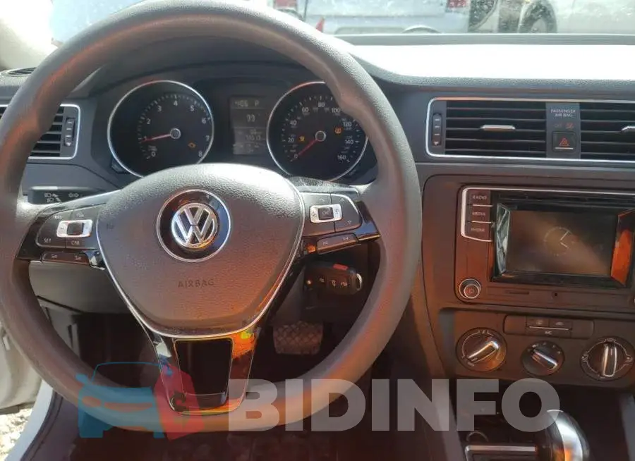 3VW2B7AJ5HM209372 Photo# 9