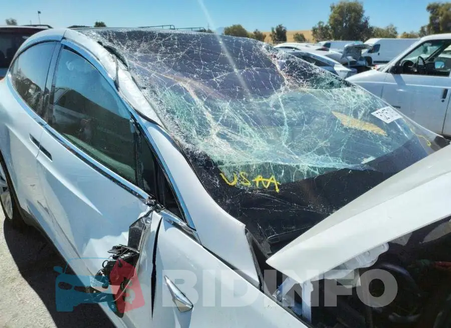 5YJXCDE24LF241444 Photo# 9