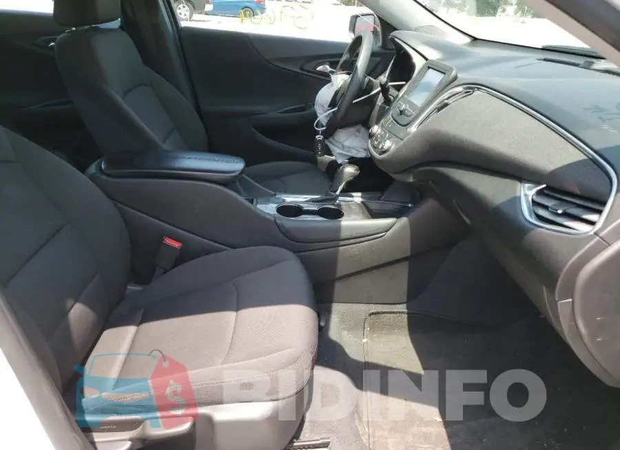 1G1ZD5ST3JF268533 Photo# 5