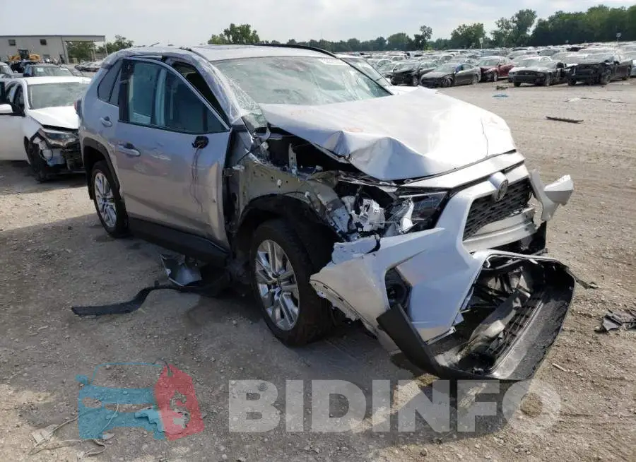 2T3A1RFV8MC237461 Photo# 1