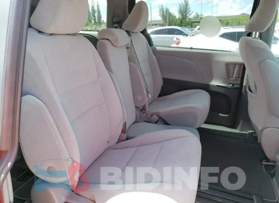 5TDKZ3DC1LS052713 Photo# 6