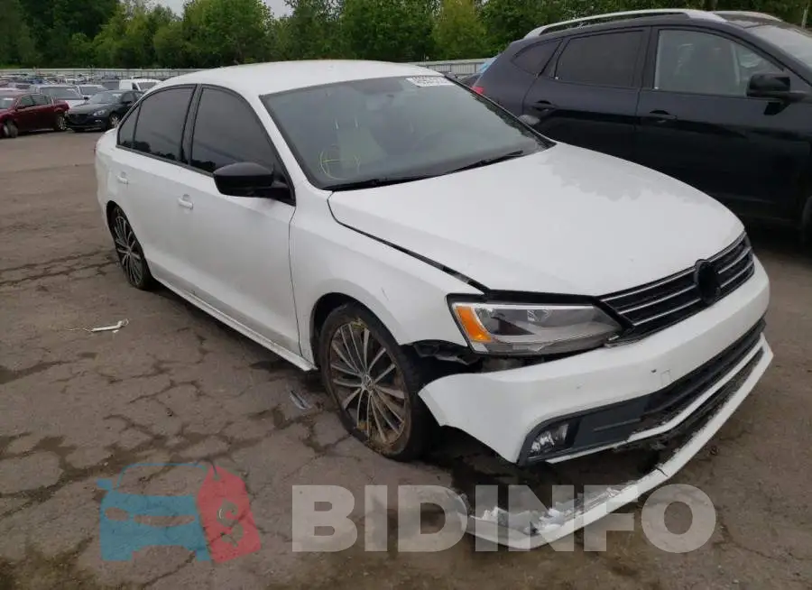 3VWD17AJ2GM406011 Photo# 1