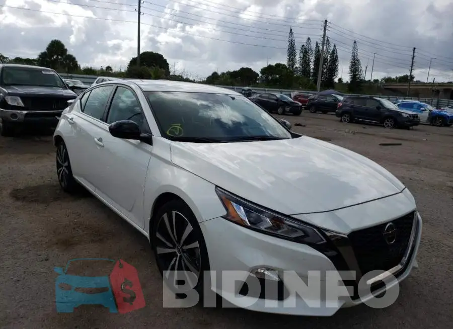 1N4BL4CV7LC187454 Photo# 1