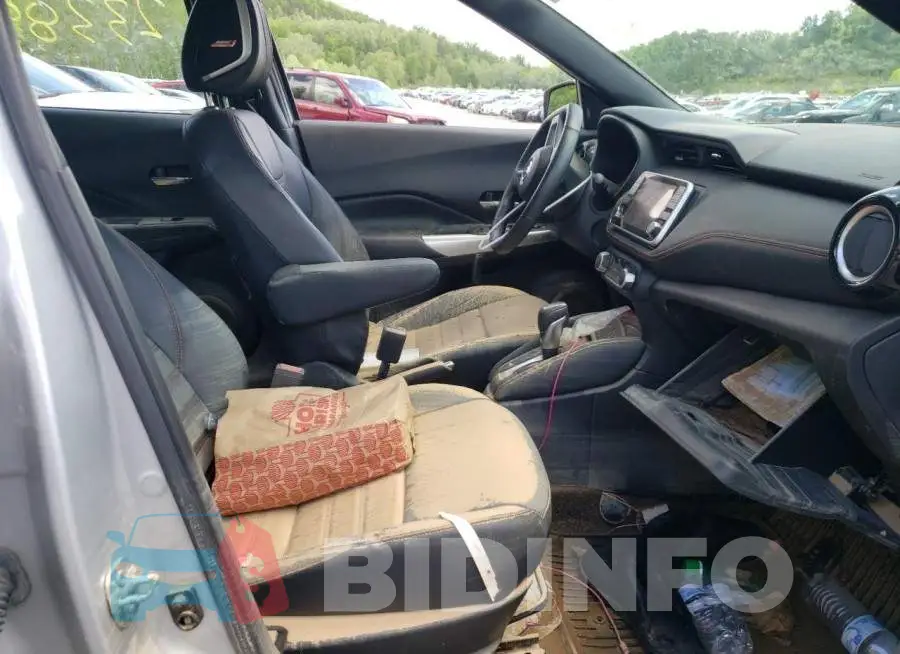 3N1CP5CU5KL511247 Photo# 5