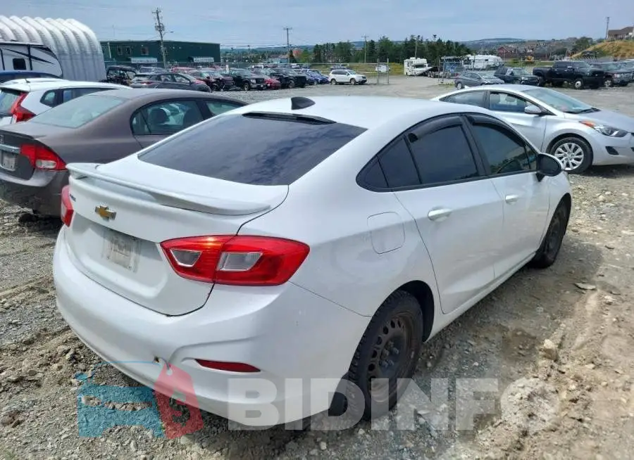 3G1BC5SM3HS516931 Photo# 4