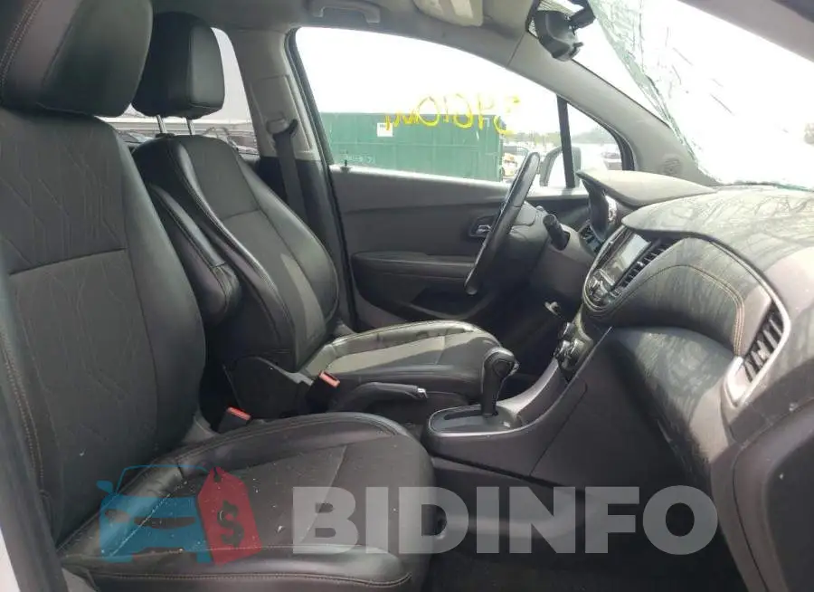 KL7CJLSB1JB658293 Photo# 5