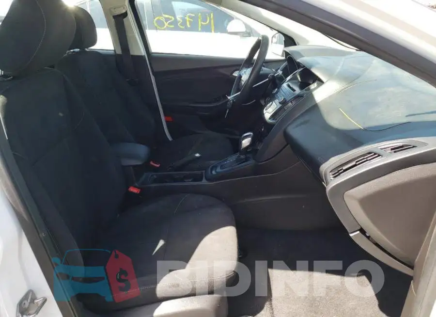 1FADP3FE5GL258076 Photo# 5