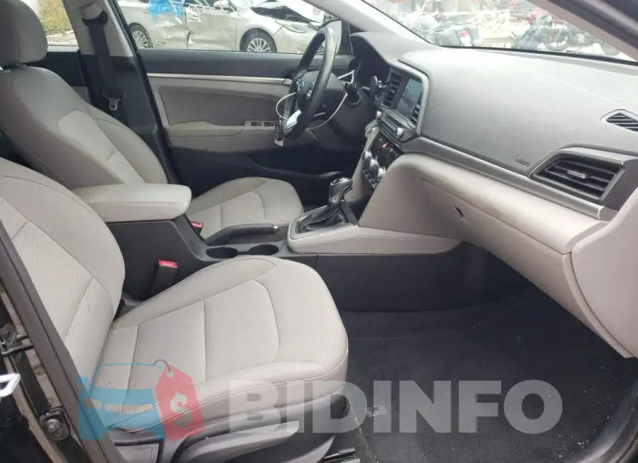 5NPD84LF6KH477863 Photo# 5