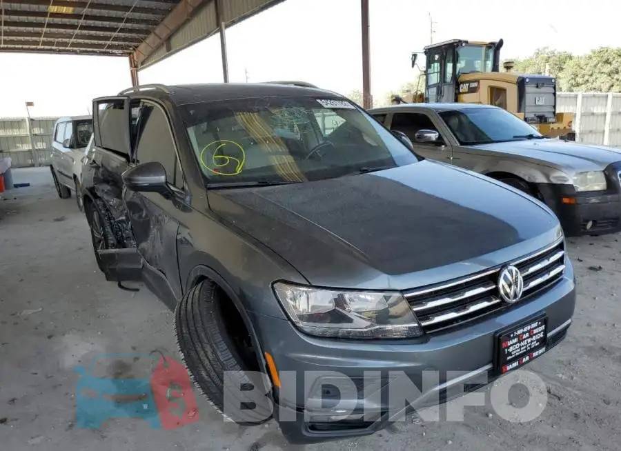 3VV3B7AX4KM134989 Photo# 1