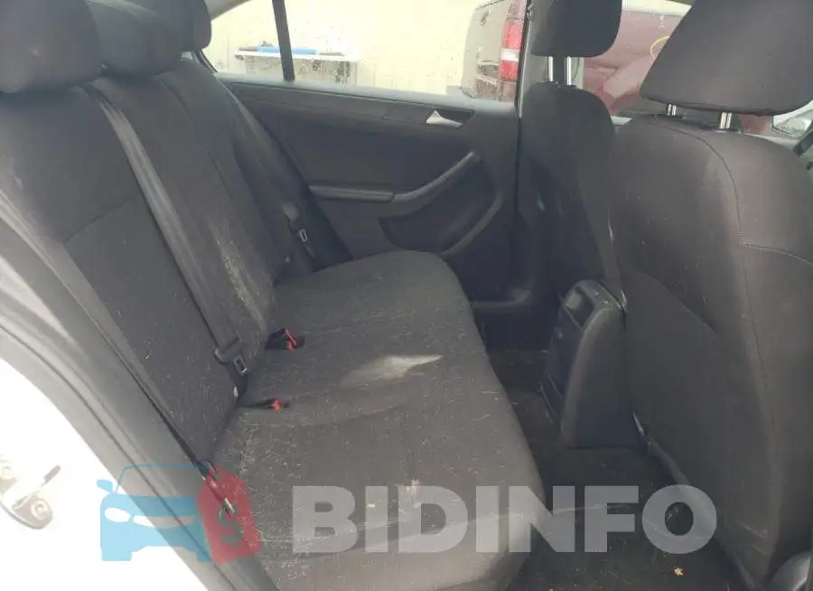 3VW167AJ7GM403691 Photo# 6