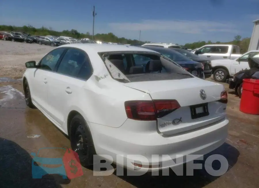 3VW2B7AJ7HM225623 Photo# 3