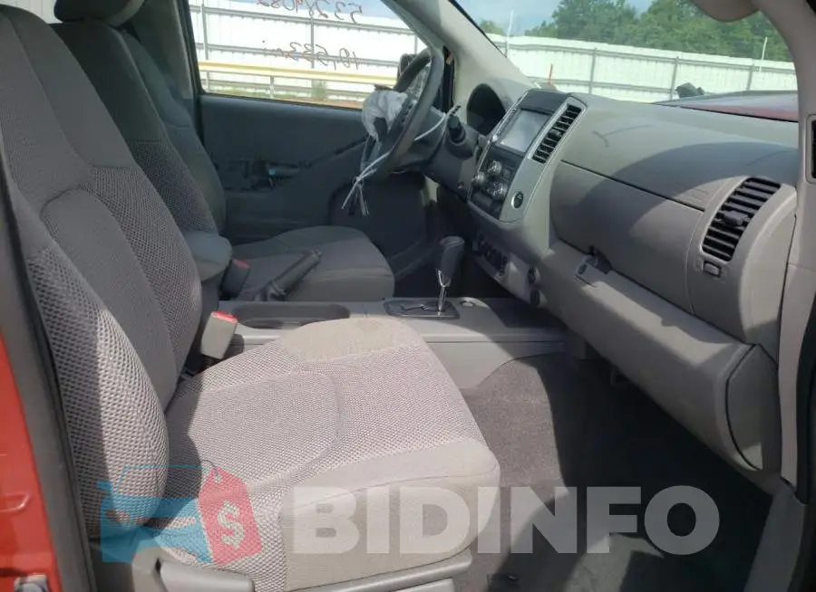 1N6ED0EB9LN718932 Photo# 5