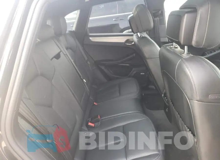 WP1AA2A5XLLB11549 Photo# 6