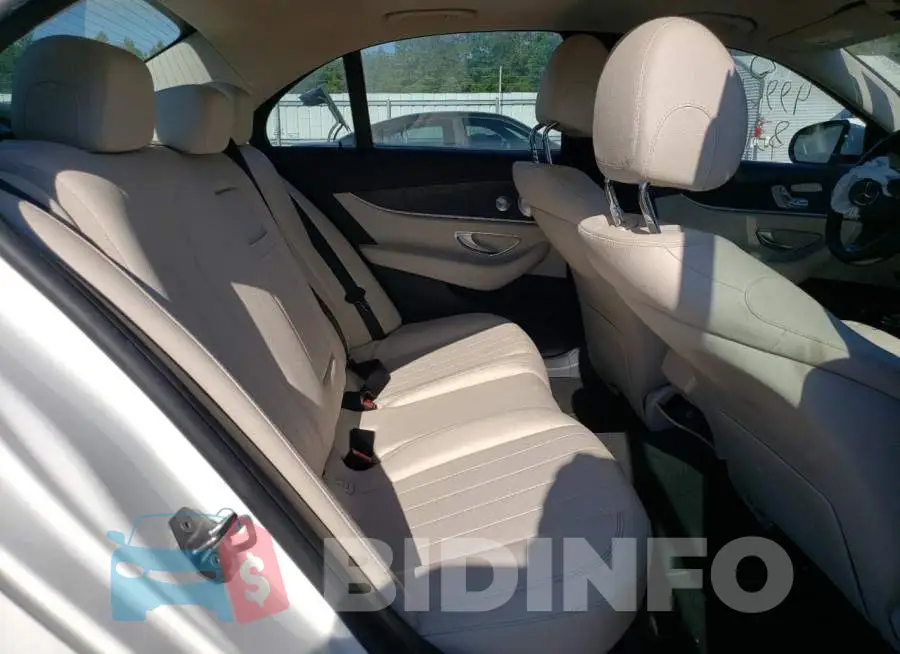 WDDZF4JB8HA154397 Photo# 6