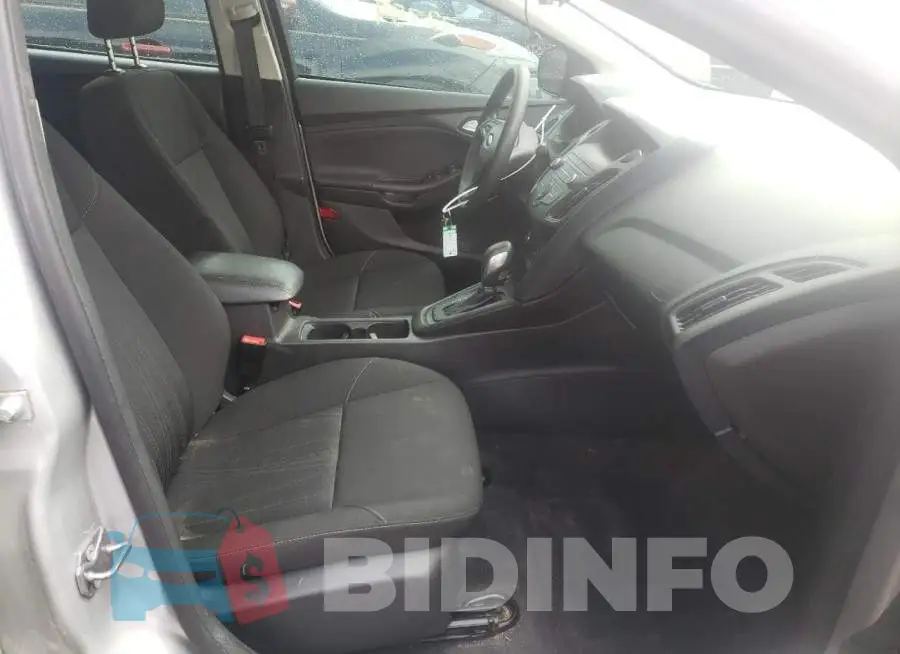 1FADP3F22JL255178 Photo# 5