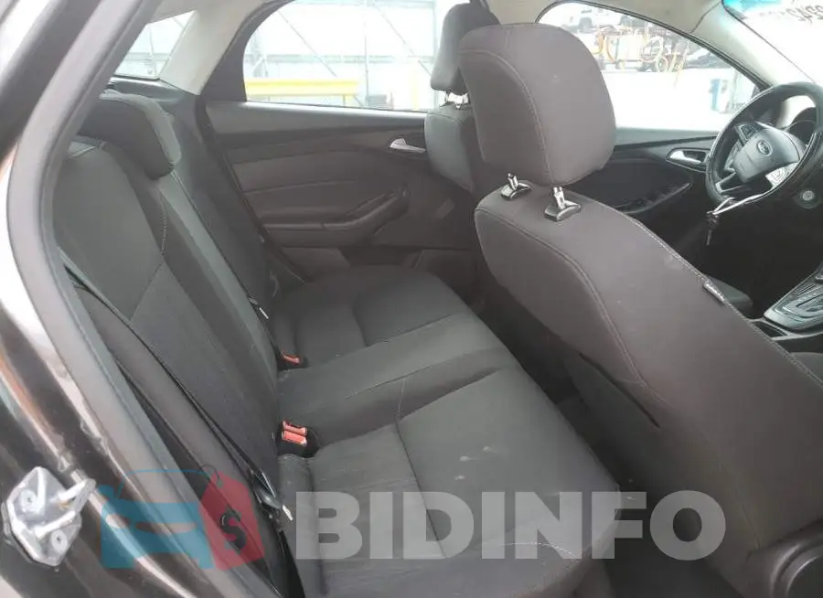 1FADP3F23GL288375 Photo# 6