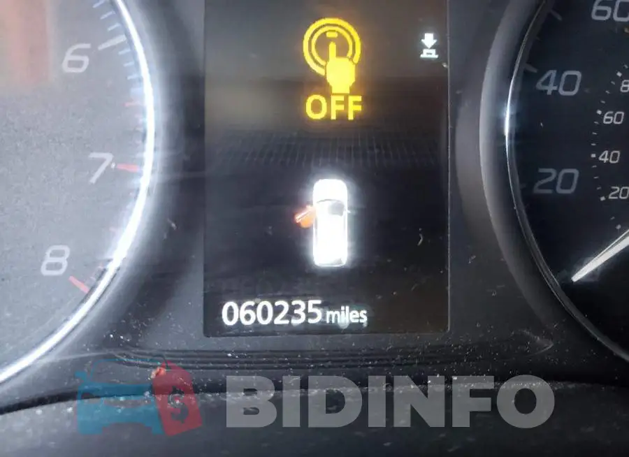 JA4AD3A32LZ036429 Photo# 8