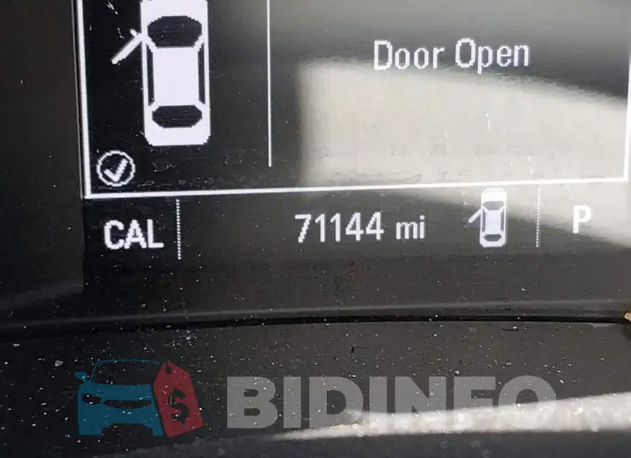 1G1ZD5ST2JF140123 Photo# 8