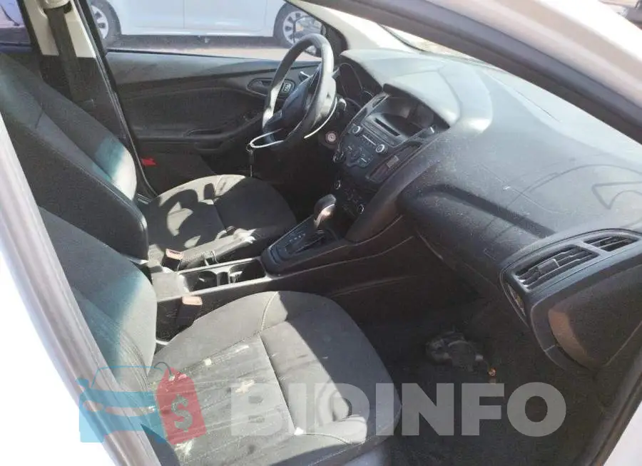 1FADP3E26GL362745 Photo# 5