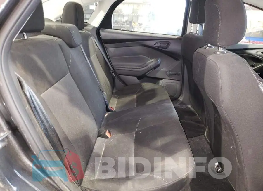 1FADP3E2XJL249257 Photo# 6
