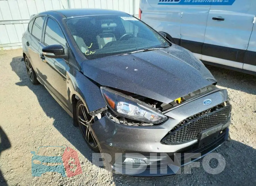 1FADP3L92GL221588 Photo# 1