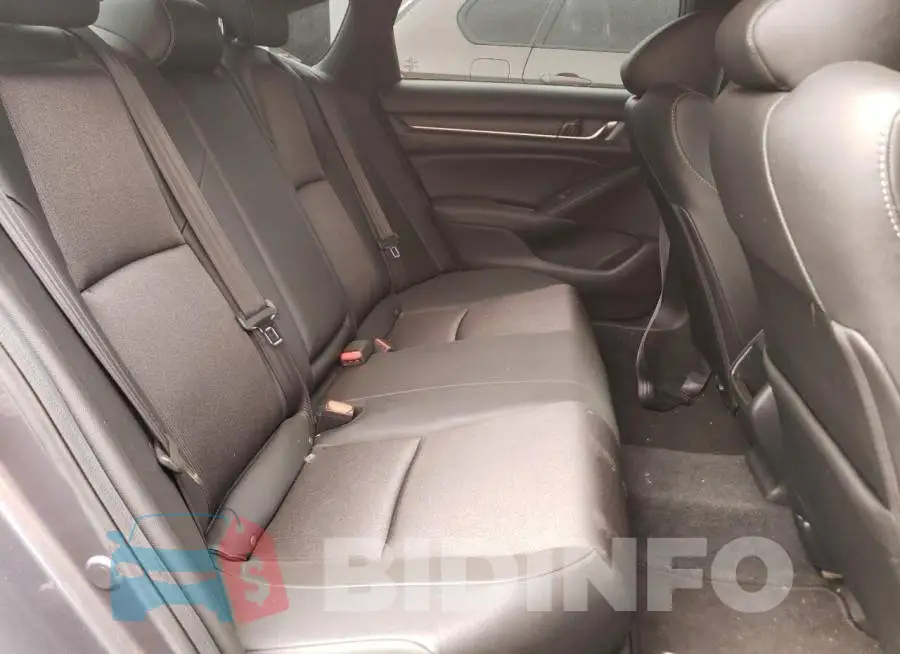 1HGCV1F30KA153322 Photo# 6