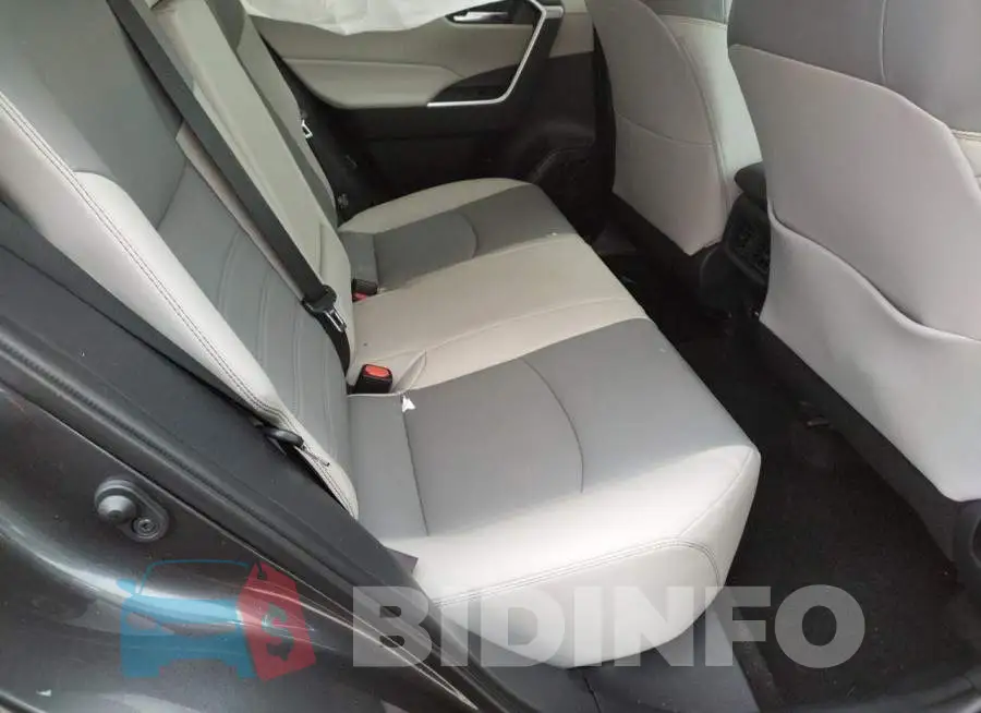 2T3A1RFV3MC227923 Photo# 6