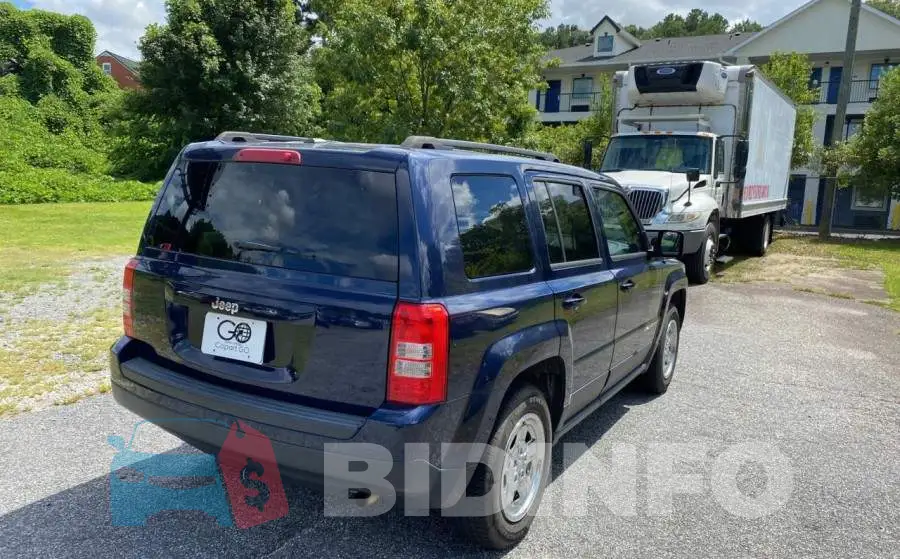 1C4NJPBA5HD164625 Photo# 4