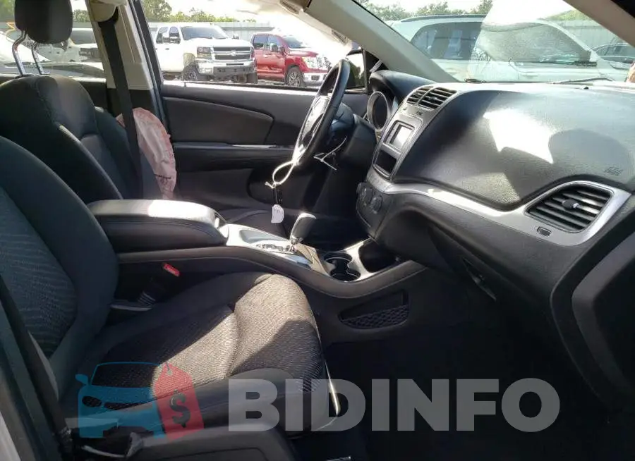 3C4PDCAB9JT497977 Photo# 5