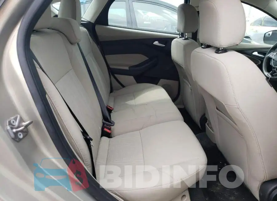 1FADP3KE3GL257028 Photo# 6