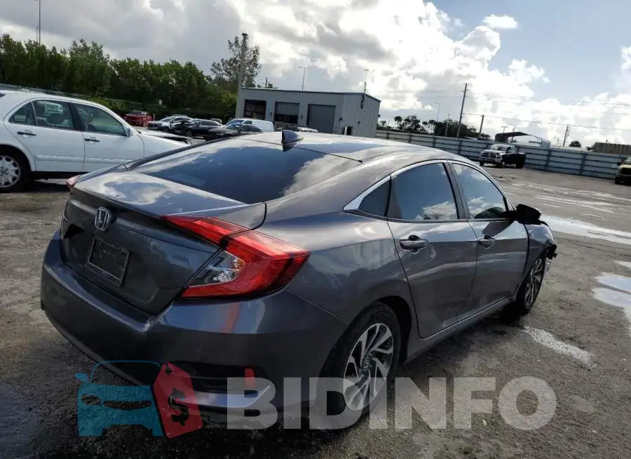 19XFC2F73HE013586 Photo# 4