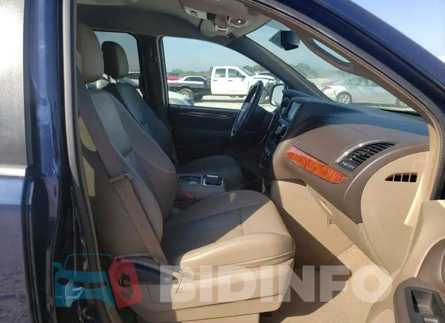 2C4RC1AG0GR238608 Photo# 5