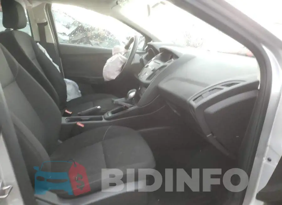 1FADP3E23GL233233 Photo# 5