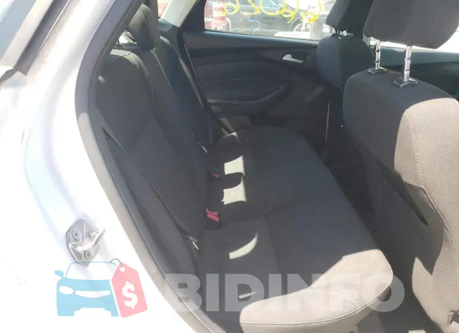 1FADP3FE8HL290277 Photo# 6