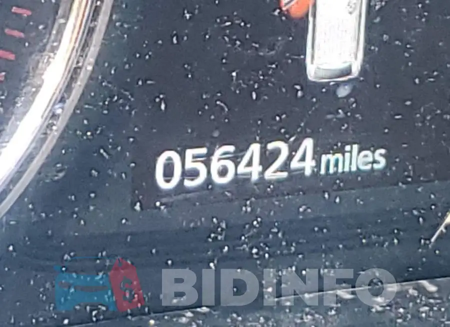 JA4AZ3A34KZ038053 Photo# 8