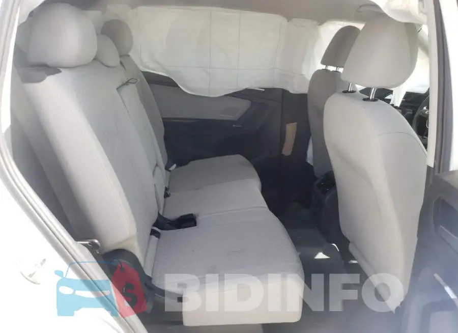 3VV1B7AX2LM059380 Photo# 6