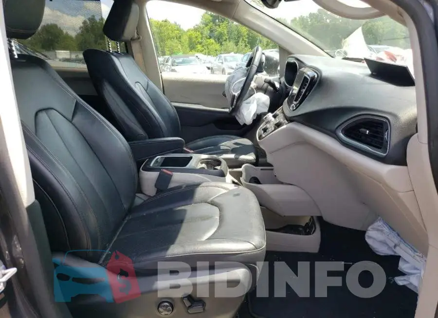 2C4RC1EG5JR112701 Photo# 5