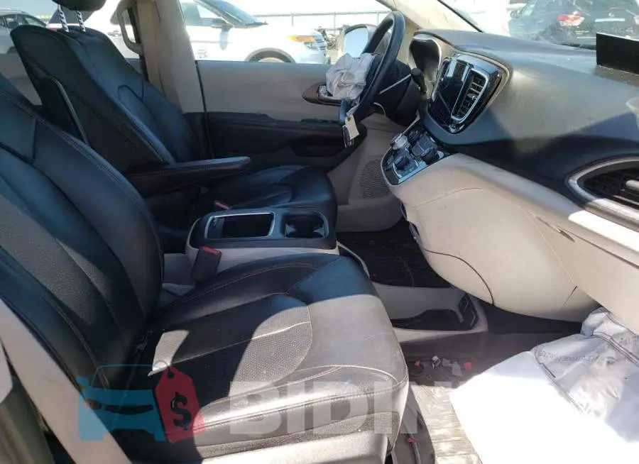 2C4RC1EG5JR261836 Photo# 5