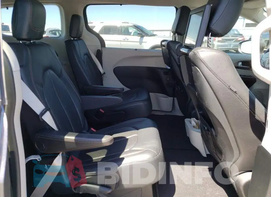 2C4RC1EG5JR261836 Photo# 6