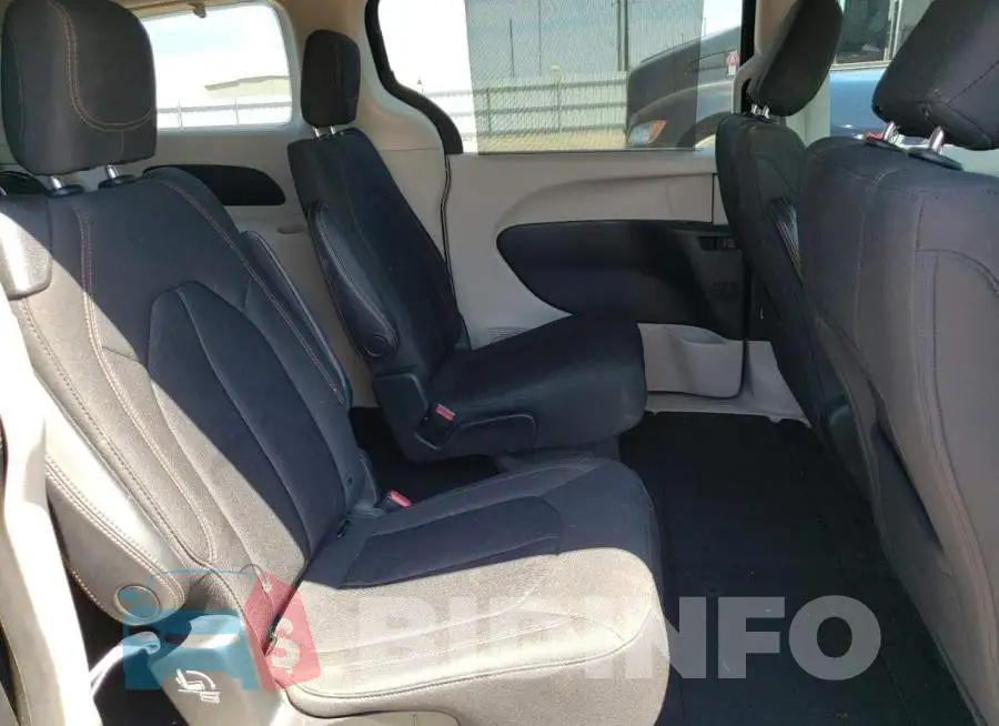 2C4RC1FG4KR561836 Photo# 6