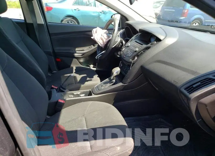 1FADP3E25GL274513 Photo# 5