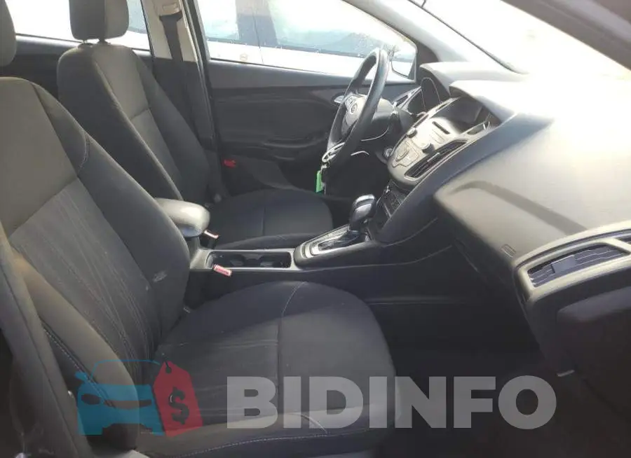 1FADP3F22GL243203 Photo# 5