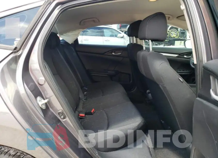 19XFC2F50GE002946 Photo# 6
