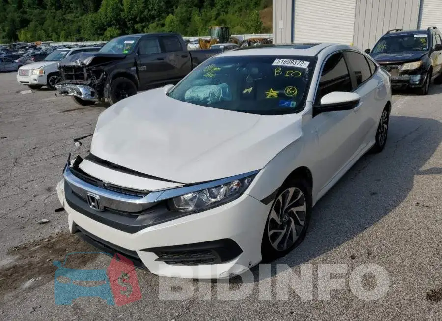 19XFC2F77JE024936 Photo# 2