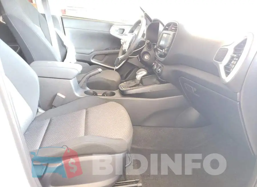 KNDJ23AU6N7179337 Photo# 5